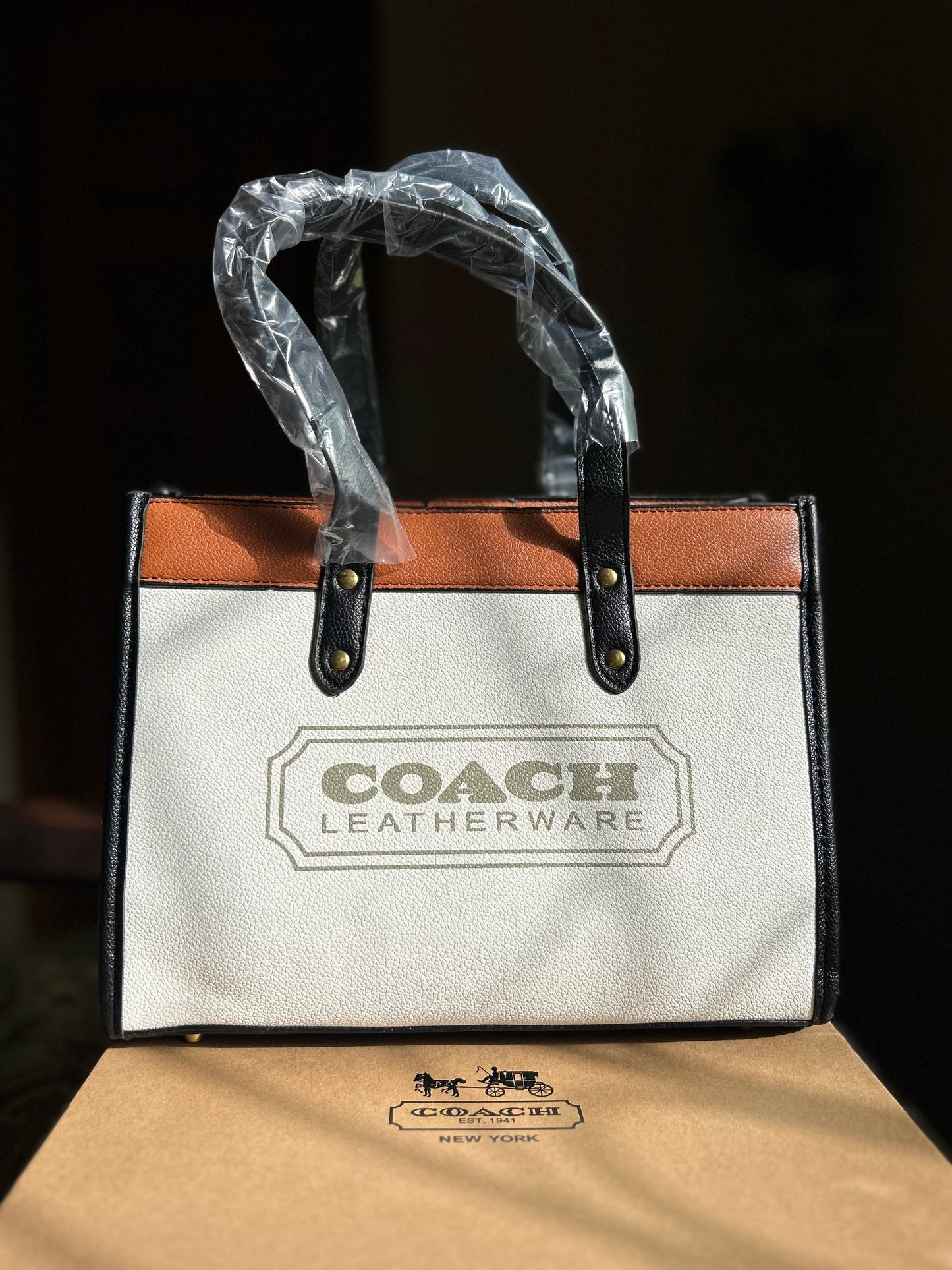 COACH field tote 30