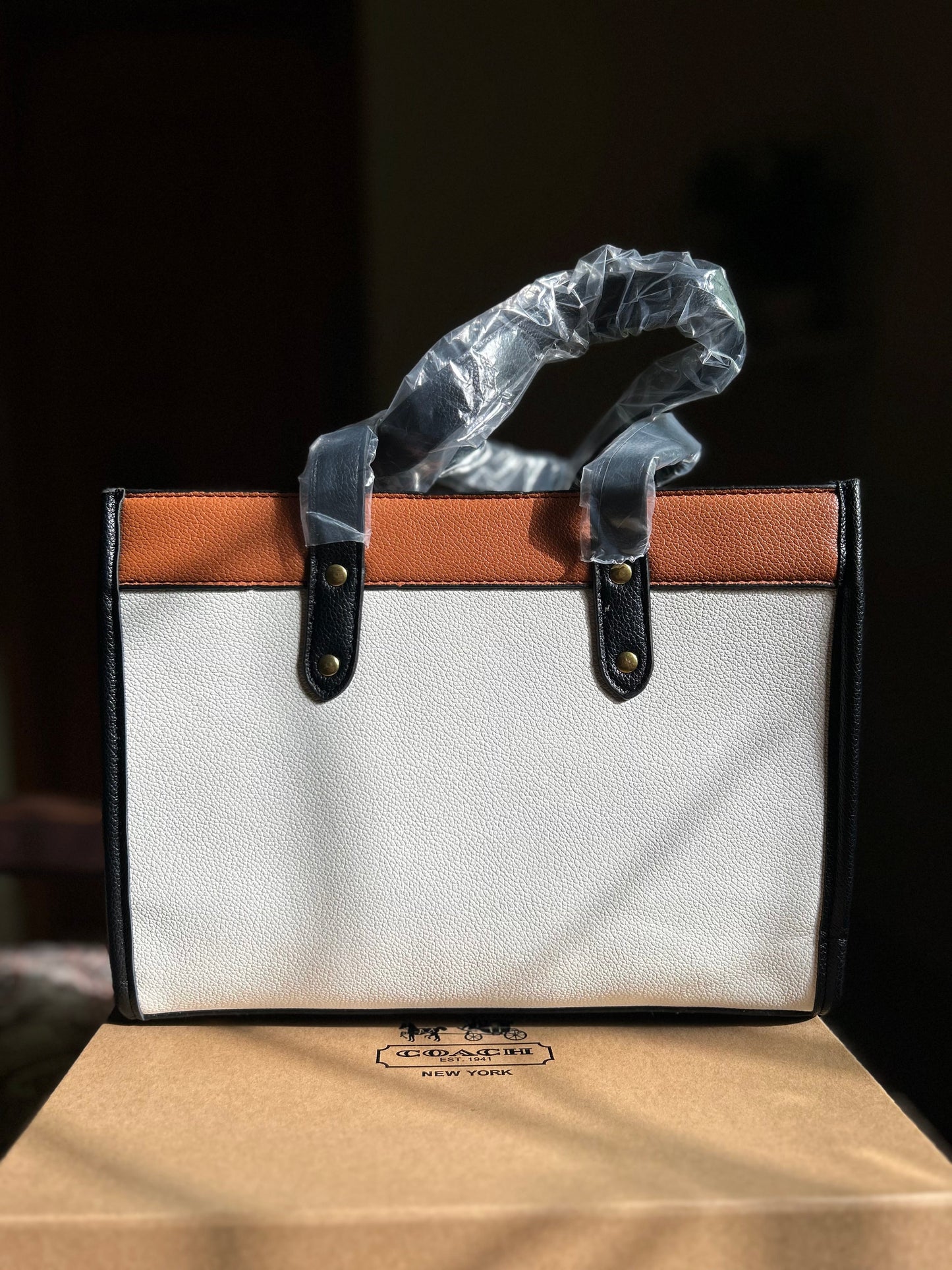 COACH field tote 30