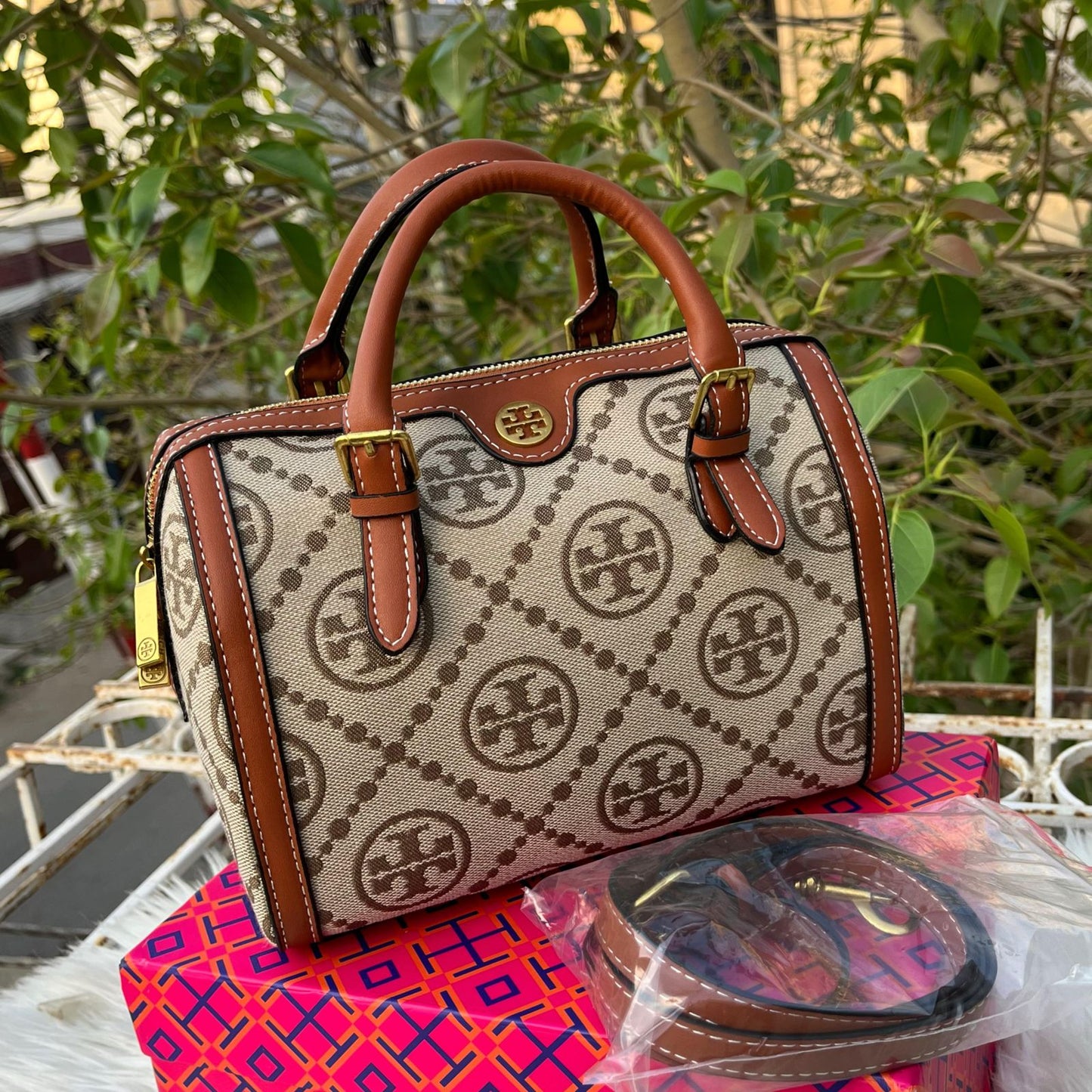 TORY BURCH DUFFLE BAG